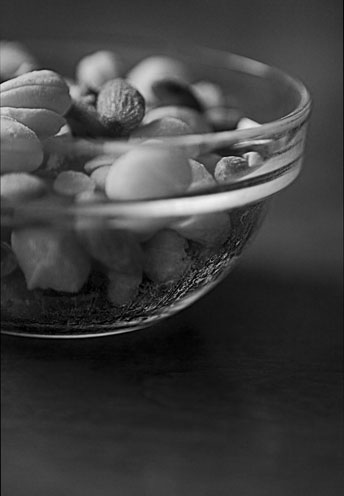 nuts bw